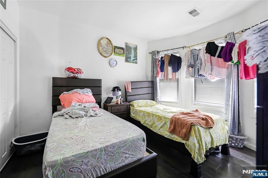 11 Carlton Street, East Orange, NJ, 07017