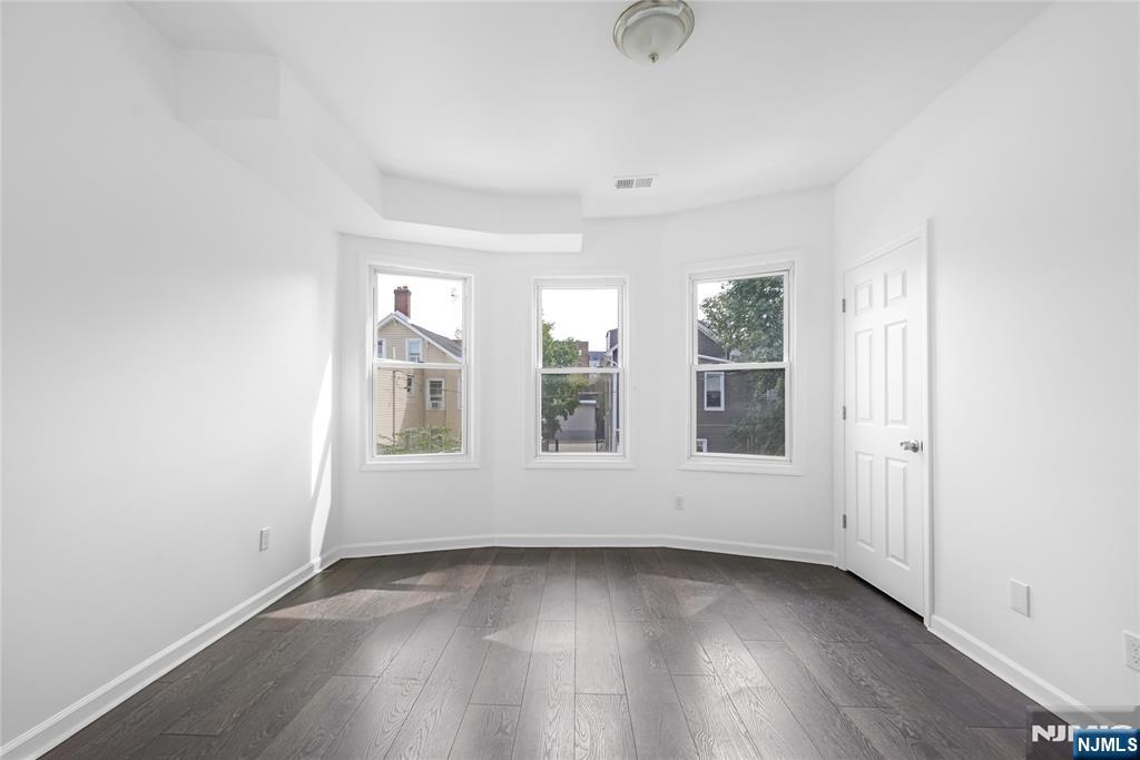 11 Carlton Street, East Orange, NJ, 07017