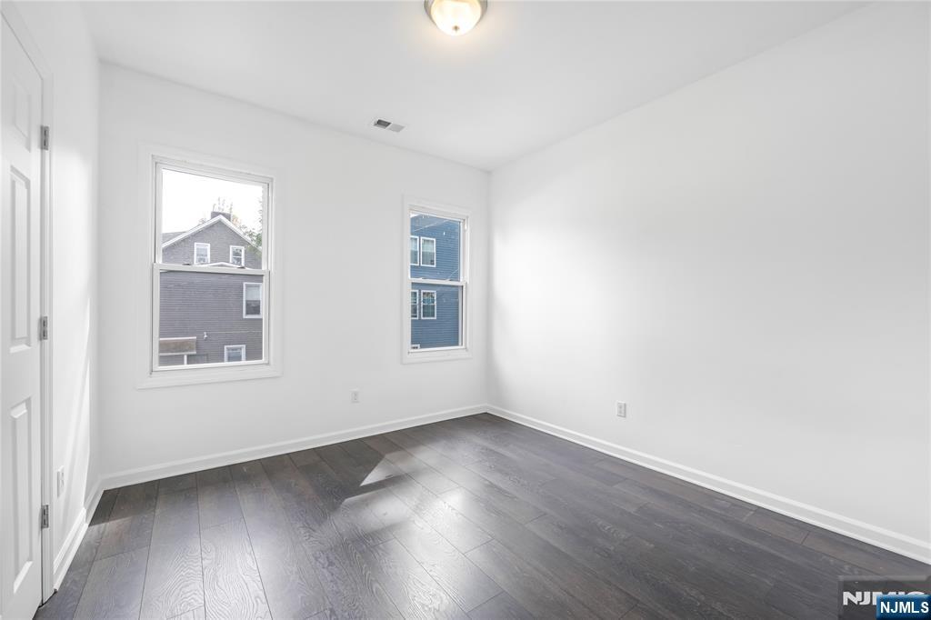 11 Carlton Street, East Orange, NJ, 07017