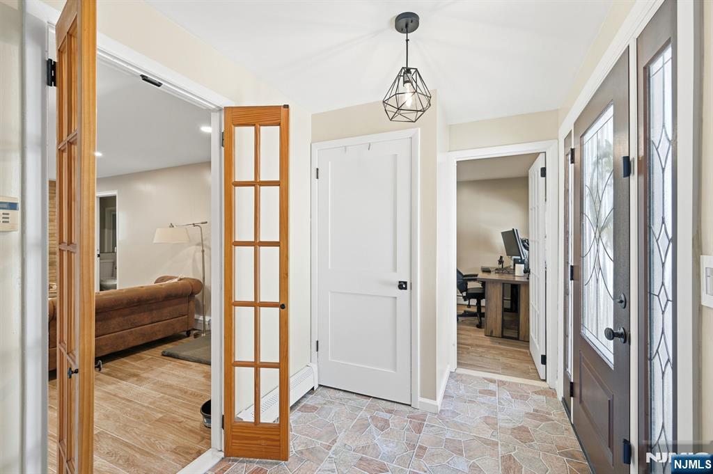 14 King Road - Photo 2