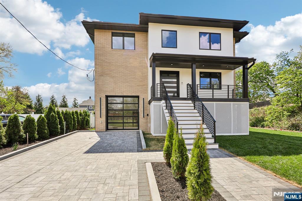 51 Albany Avenue - Photo 1