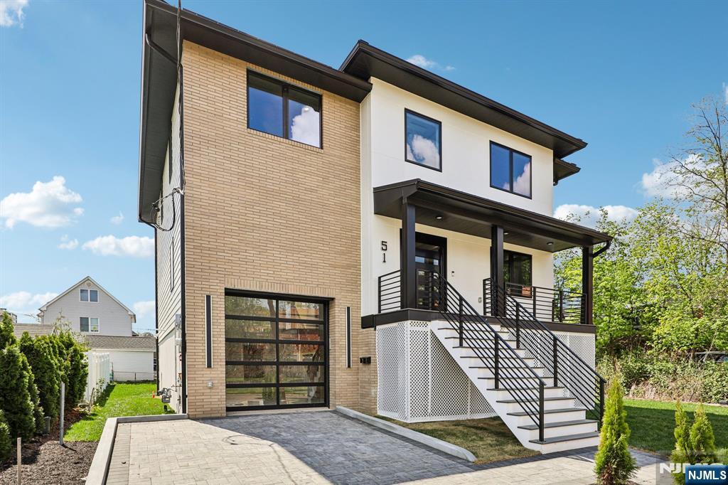 51 Albany Avenue - Photo 2