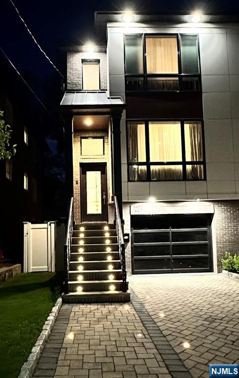 414 Lawton Avenue - Photo 2