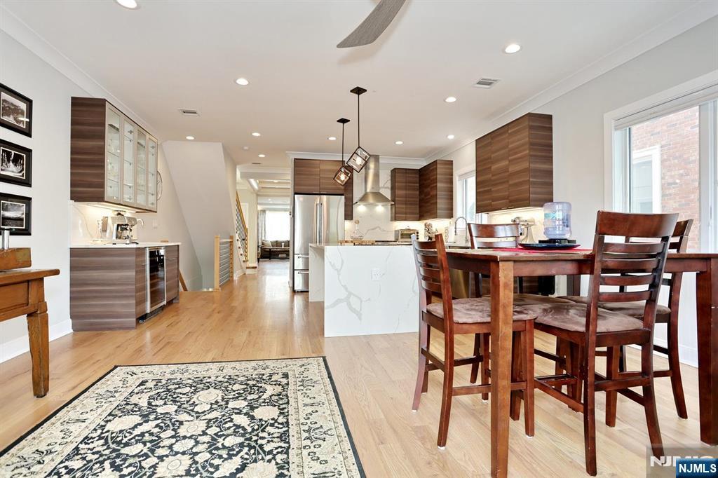 414 Lawton Avenue — photo 24