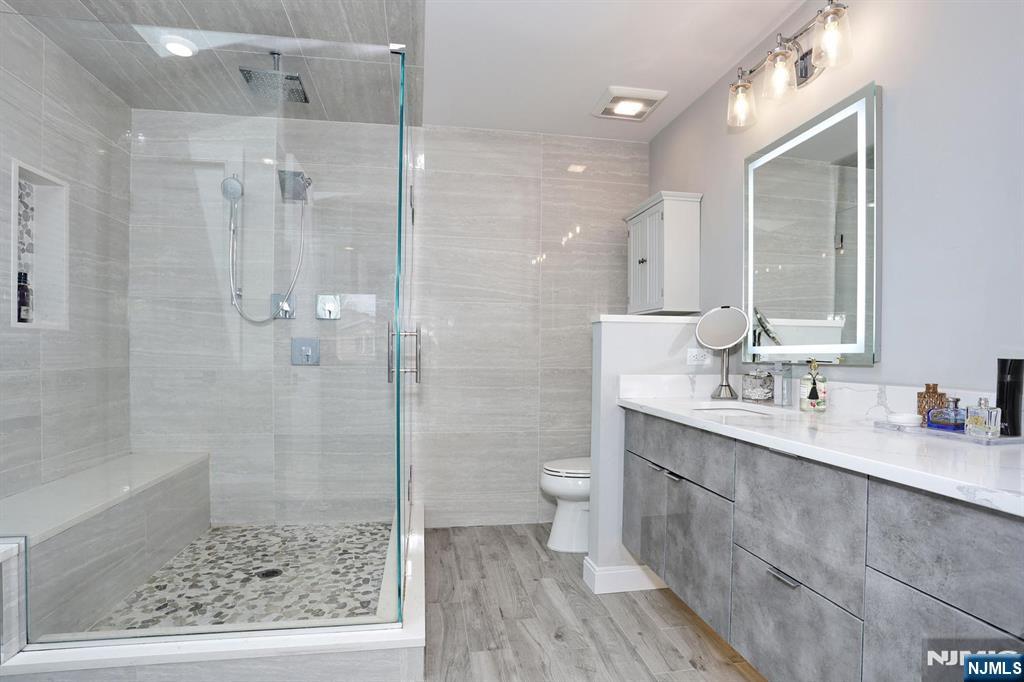 414 Lawton Avenue — photo 30