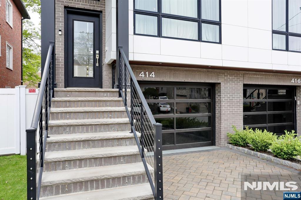 414 Lawton Avenue - Photo 4