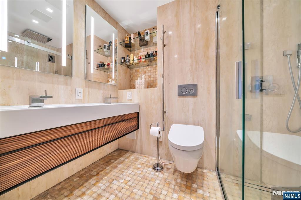 7000 Boulevard East #32C — photo 27