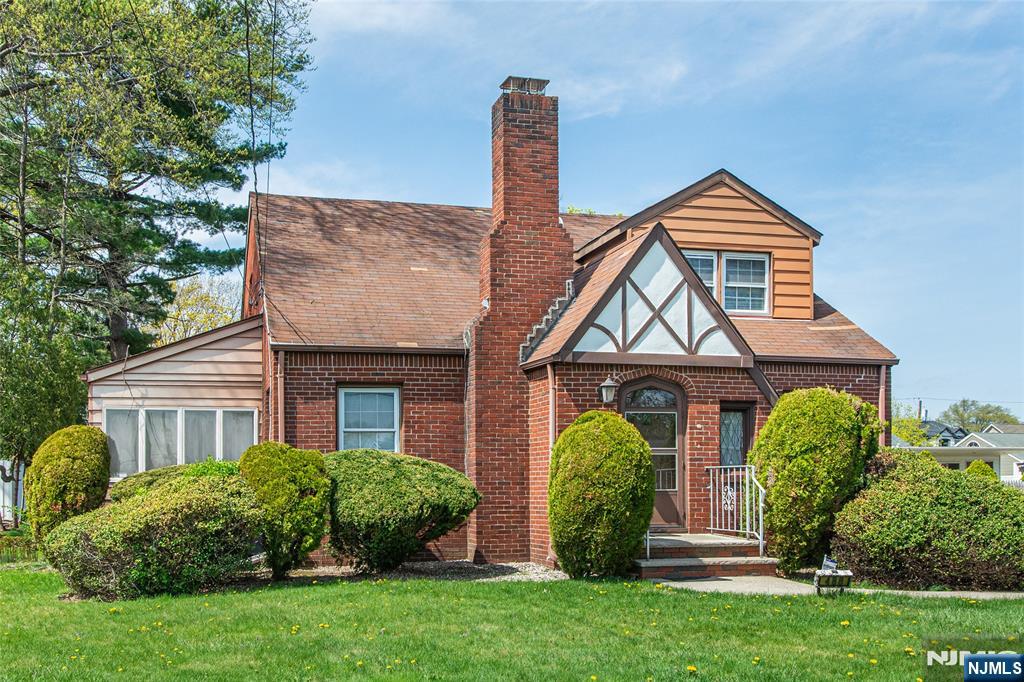 488 Grove Street - Photo 1