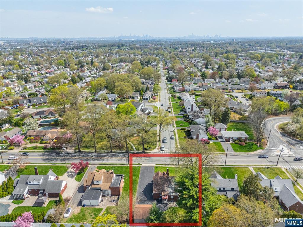 488 Grove Street - Photo 3