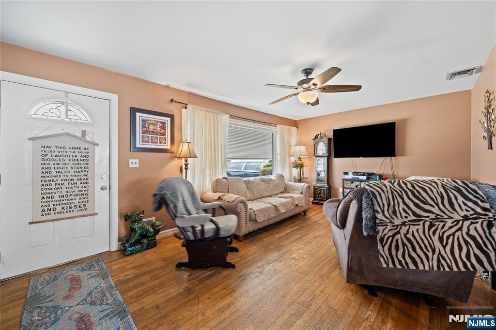 44 Scott Terrace - Photo 3