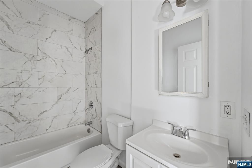 7 Prospect Terrace, East Orange, NJ, 07017