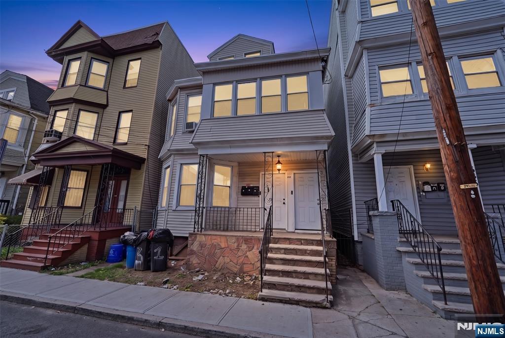 647 19th Street - Photo 1