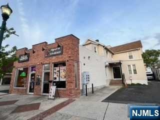 534 Kearny Avenue APT 1L - Photo 1
