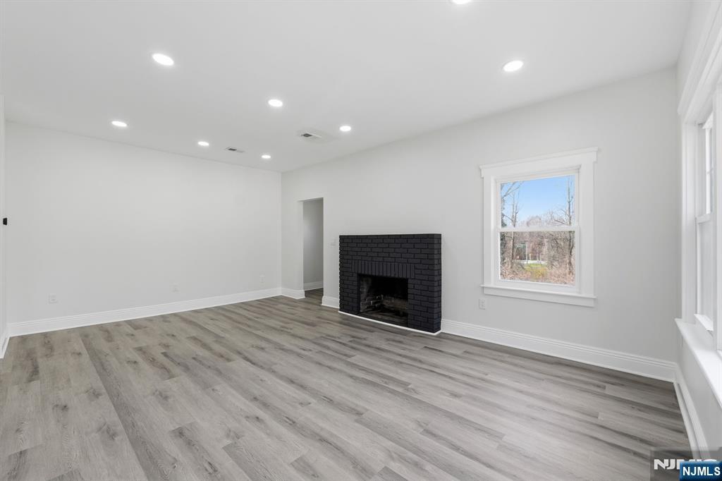 31 Saint Moritz Place - Photo 4