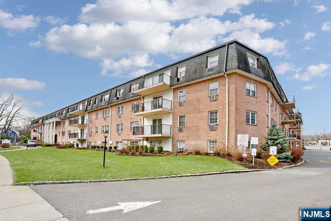 550 Fairview Avenue #308