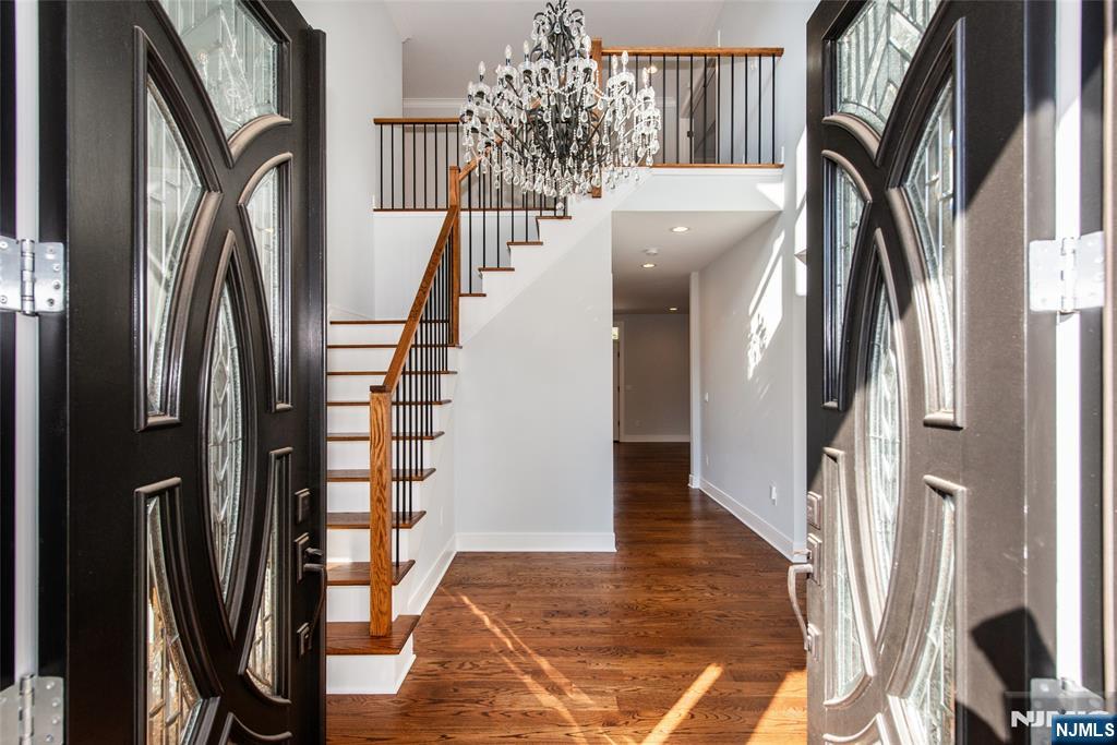 8 Broad Street - Photo 2