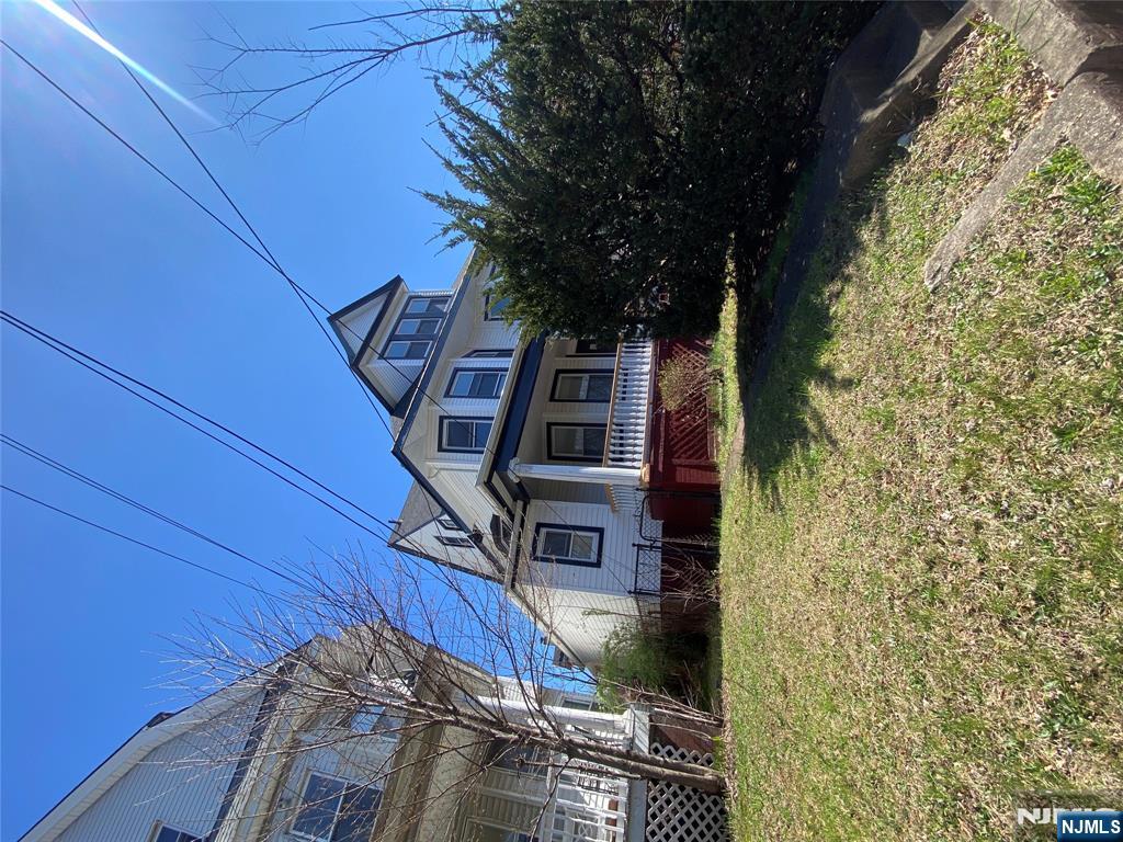 72-74 Ingraham Place - Photo 5