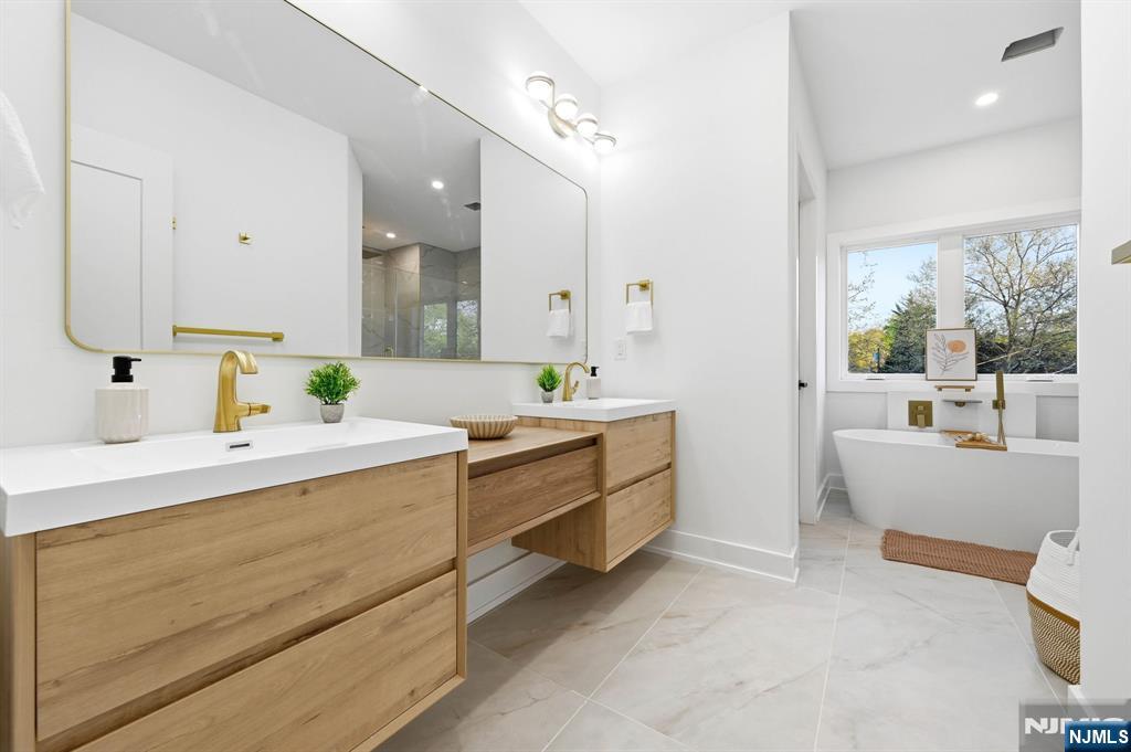 11 Elmwood Court — photo 23