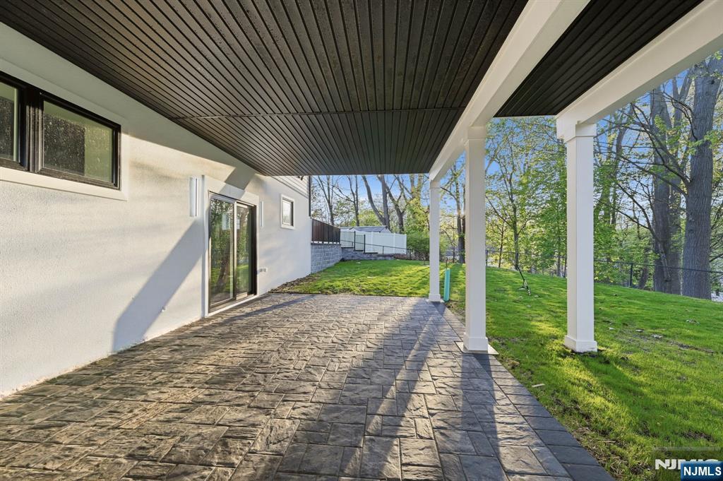11 Elmwood Court — photo 35