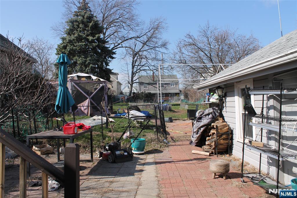 235 Alpine Way - Photo 2