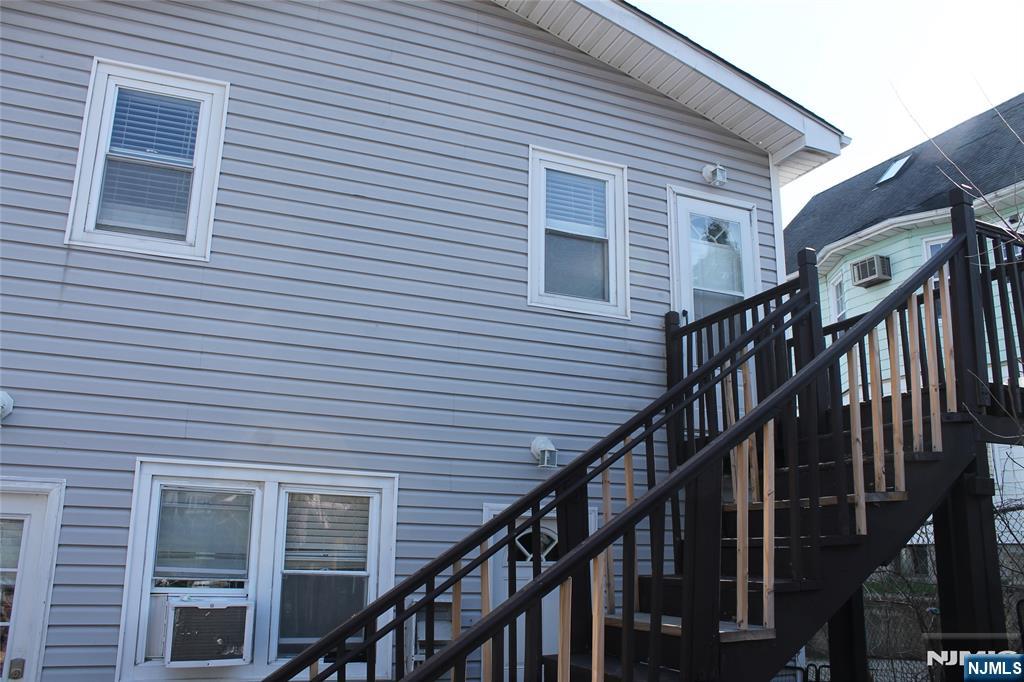 235 Alpine Way - Photo 3