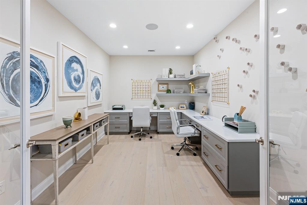 15 Muirfield, River Vale, NJ, 07675