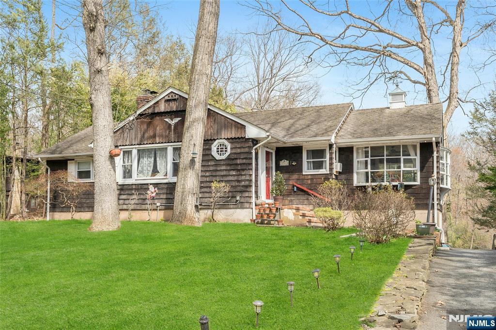 70 Skyline Drive - Photo 1