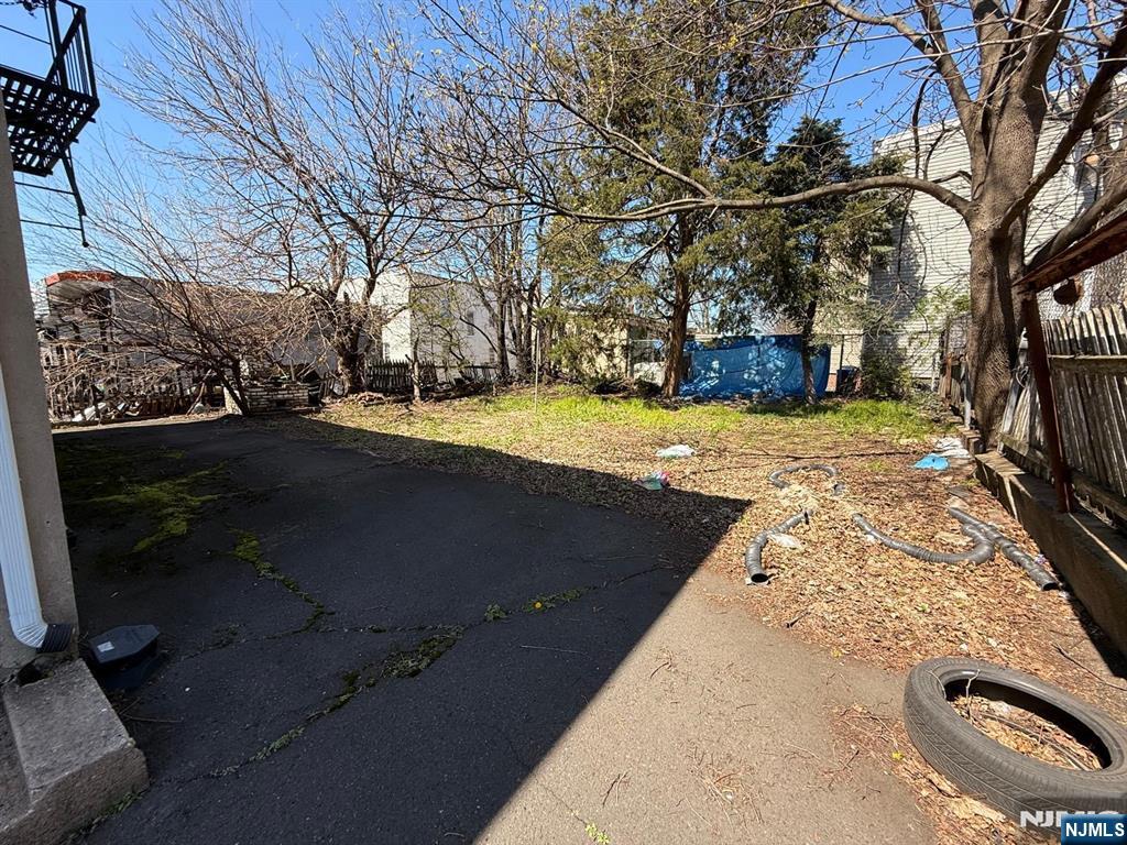 810 18th Avenue - Photo 4