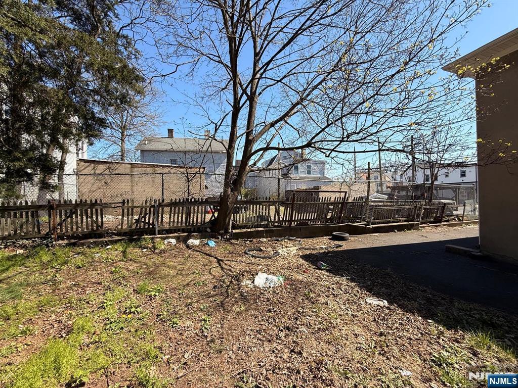 810 18th Avenue - Photo 5