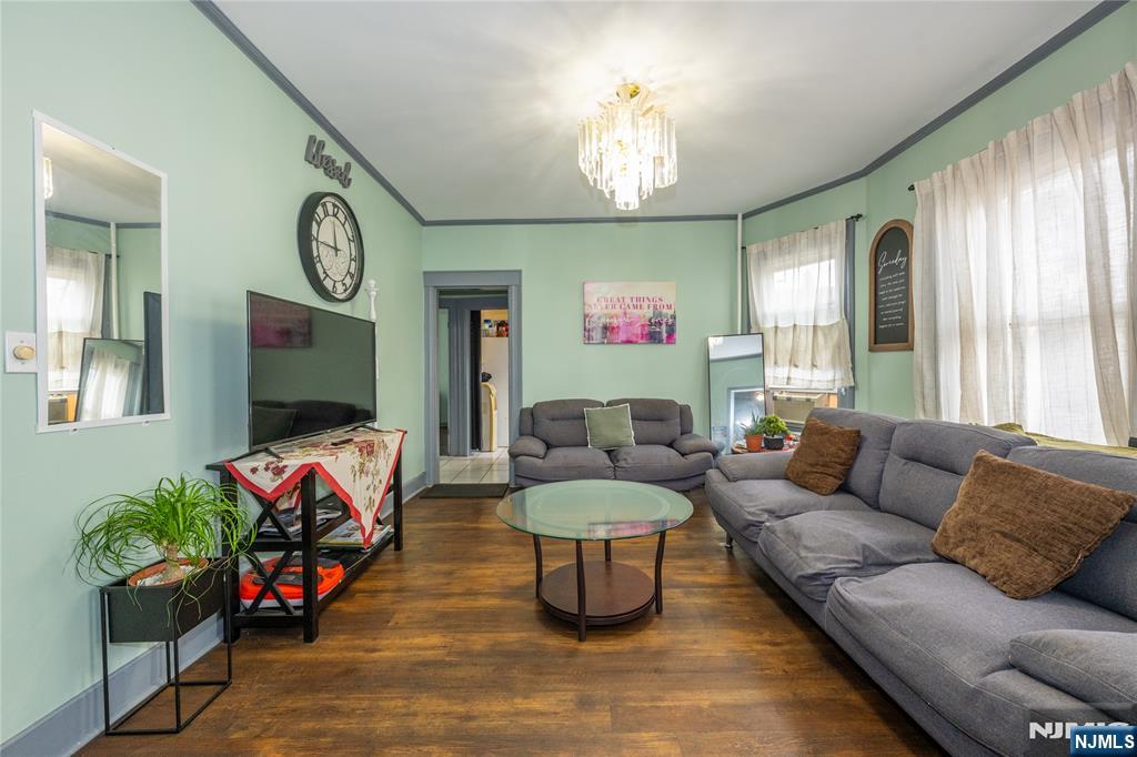 129 Howard Avenue - Photo 3