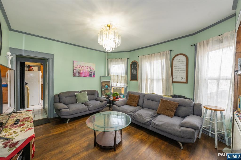 129 Howard Avenue - Photo 4