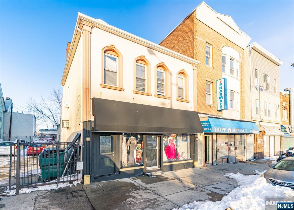 449 Orange Street - Photo 3