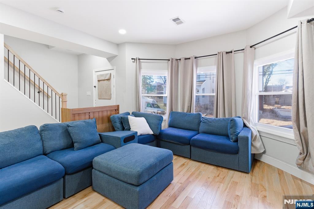 204 19th Avenue - Photo 2