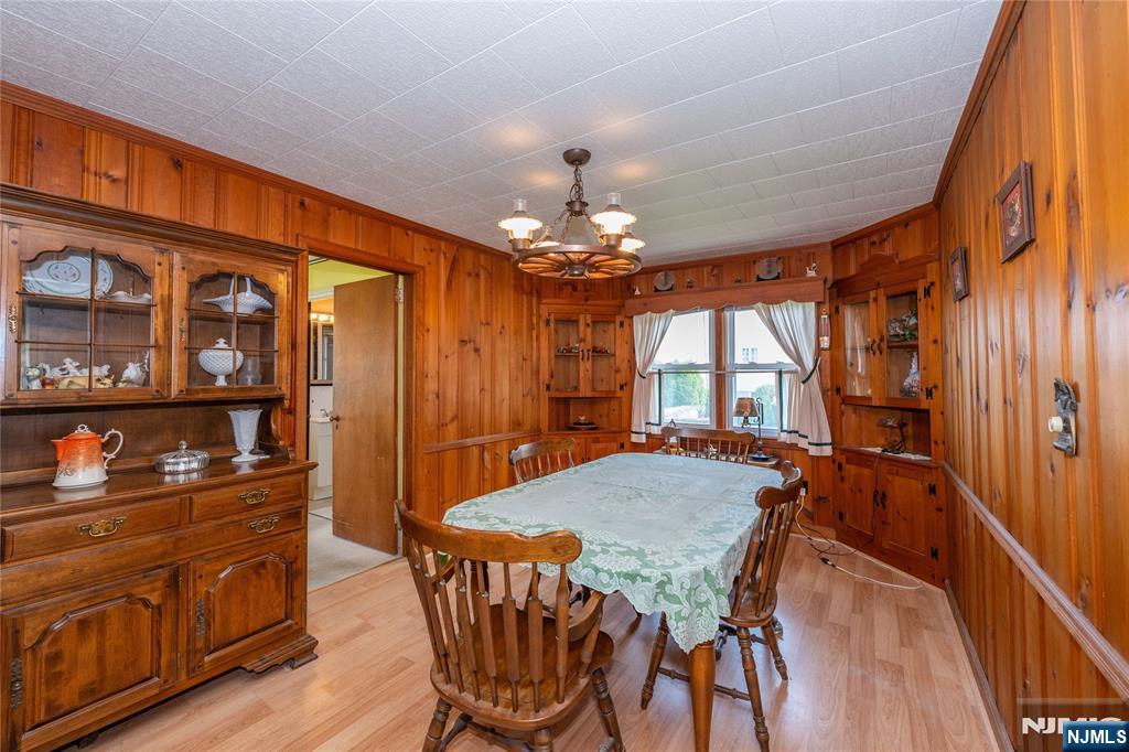 11 Oak Grove Road, Caldwell, NJ, 07006