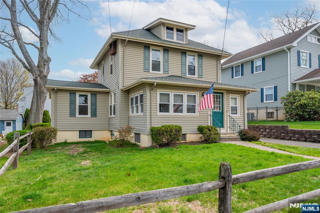 11 Oak Grove Road, Caldwell, NJ, 07006