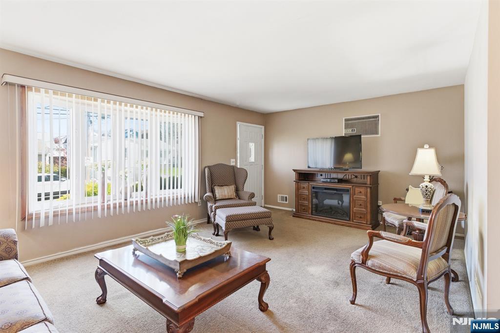 1701 79th Street - Photo 4