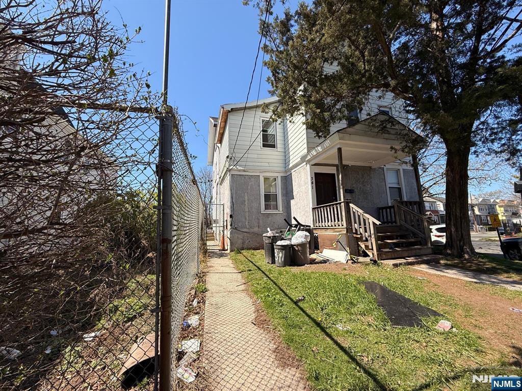 339 Myrtle Avenue - Photo 3