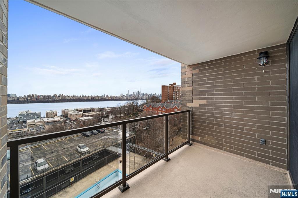 9060 Palisade Avenue 507 - Photo 4