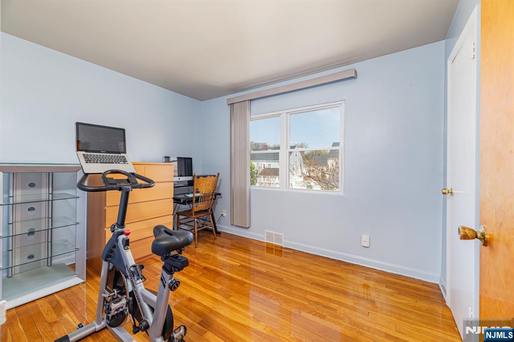 40 South Drive - Photo 5