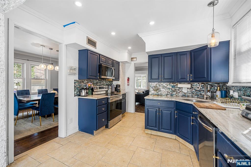 253 Maplewood Avenue, Bogota, NJ, 07603