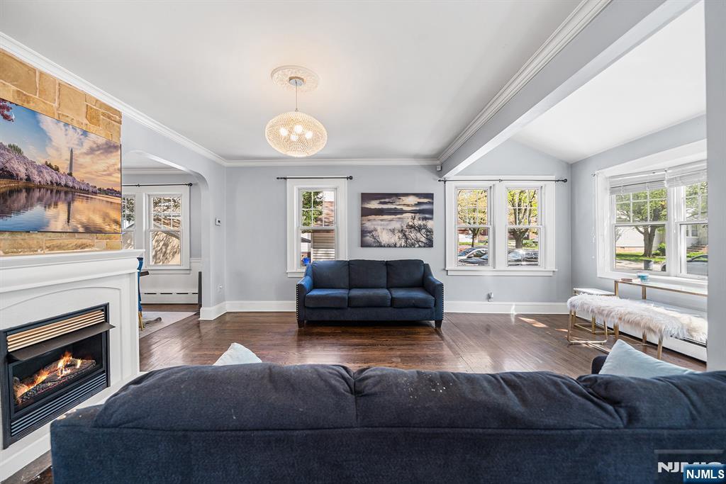 253 Maplewood Avenue, Bogota, NJ, 07603