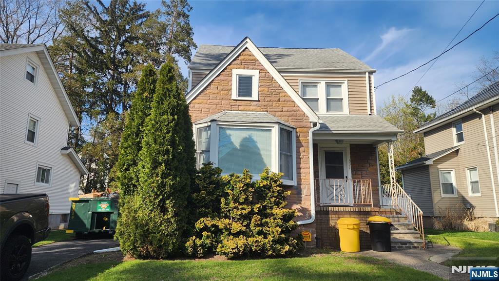 331 Sherman Avenue - Photo 2