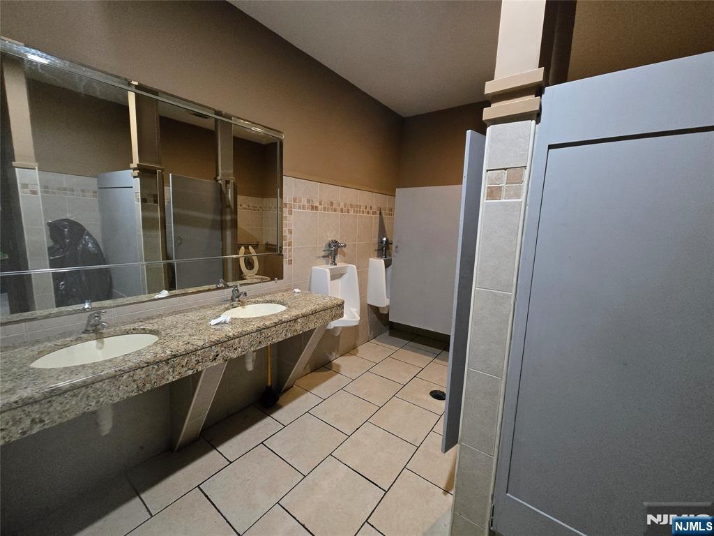 415-417 Halsey Street - Photo 4