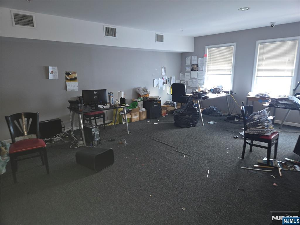 415-417 Halsey Street — photo 8