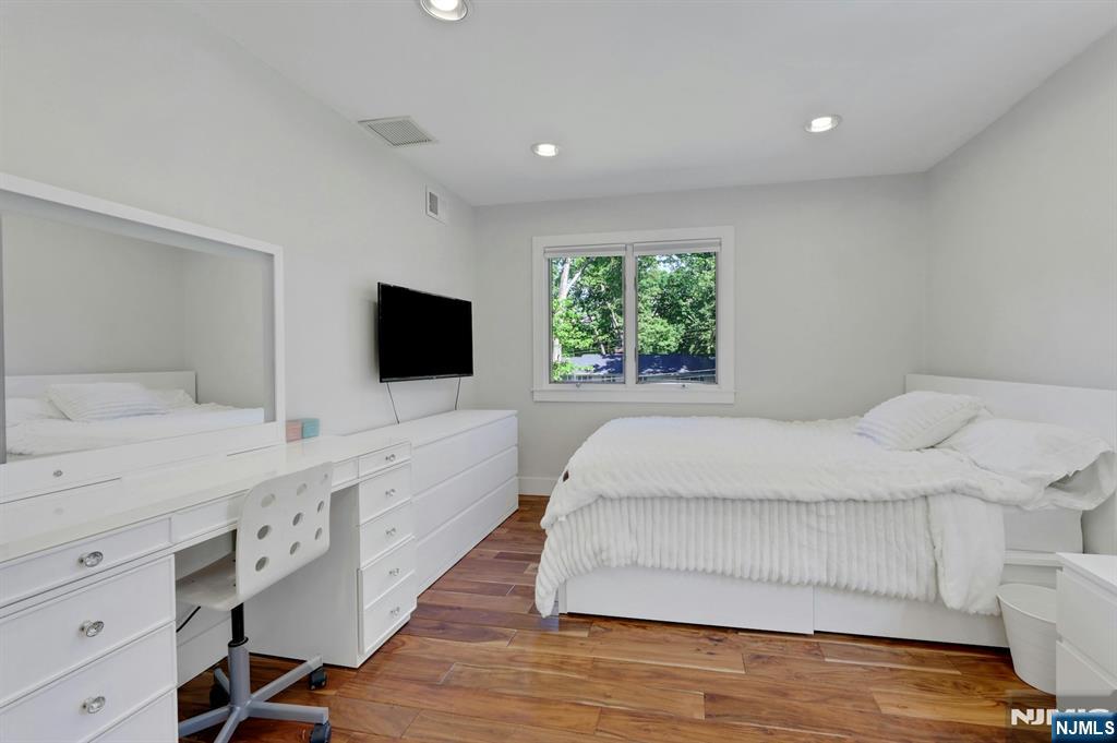 962 Pines Terrace — photo 31