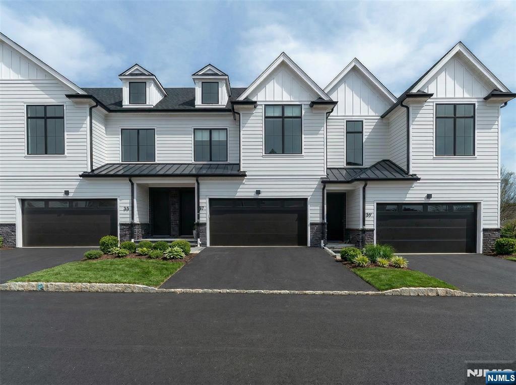 2 Feldman Court, Paramus, NJ, 07652