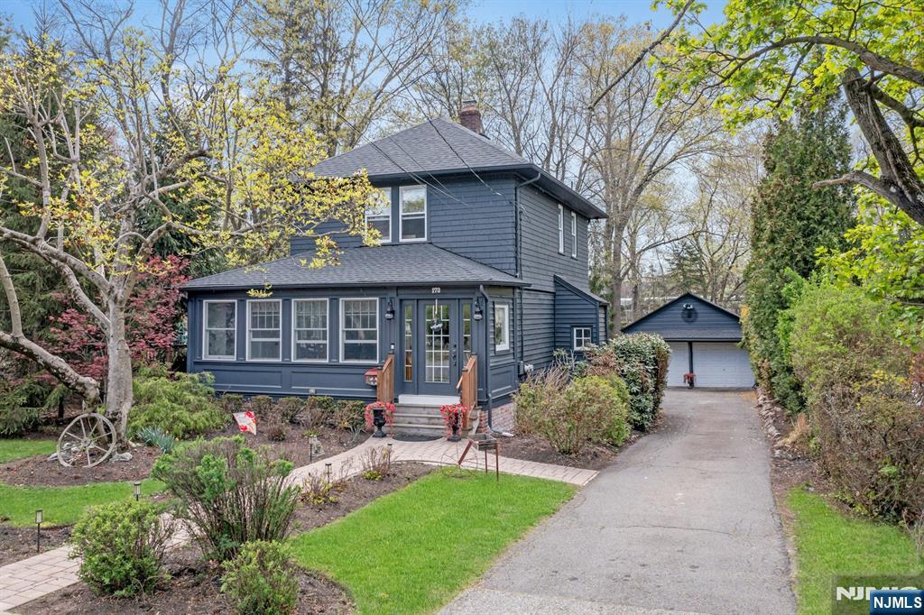 173 Myrtle Avenue - Photo 2