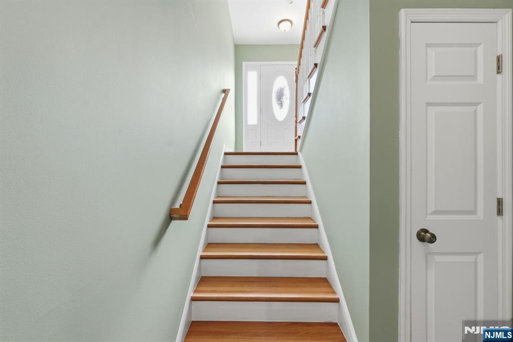 433 Linden - Photo 3