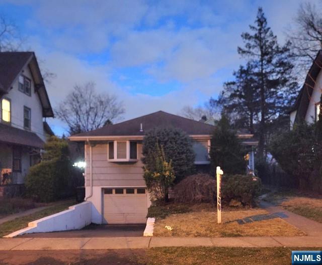 320 Clinton Pl, Newark City, NJ, 07112-1564