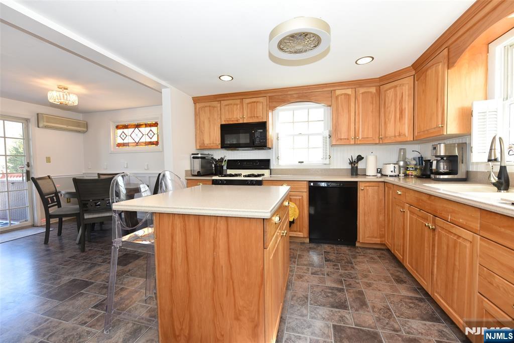 38 Maple Avenue